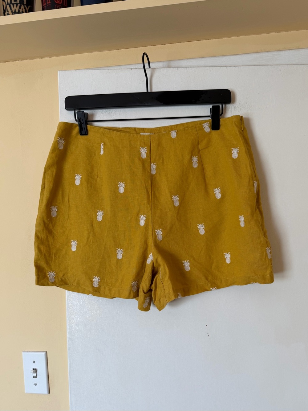 BODEN shorts - size 8 - EUC